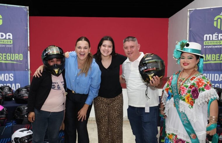 Cecilia Patrón supera la meta de Chambea Seguro con más de mil 200 cascos gratuitos entregados