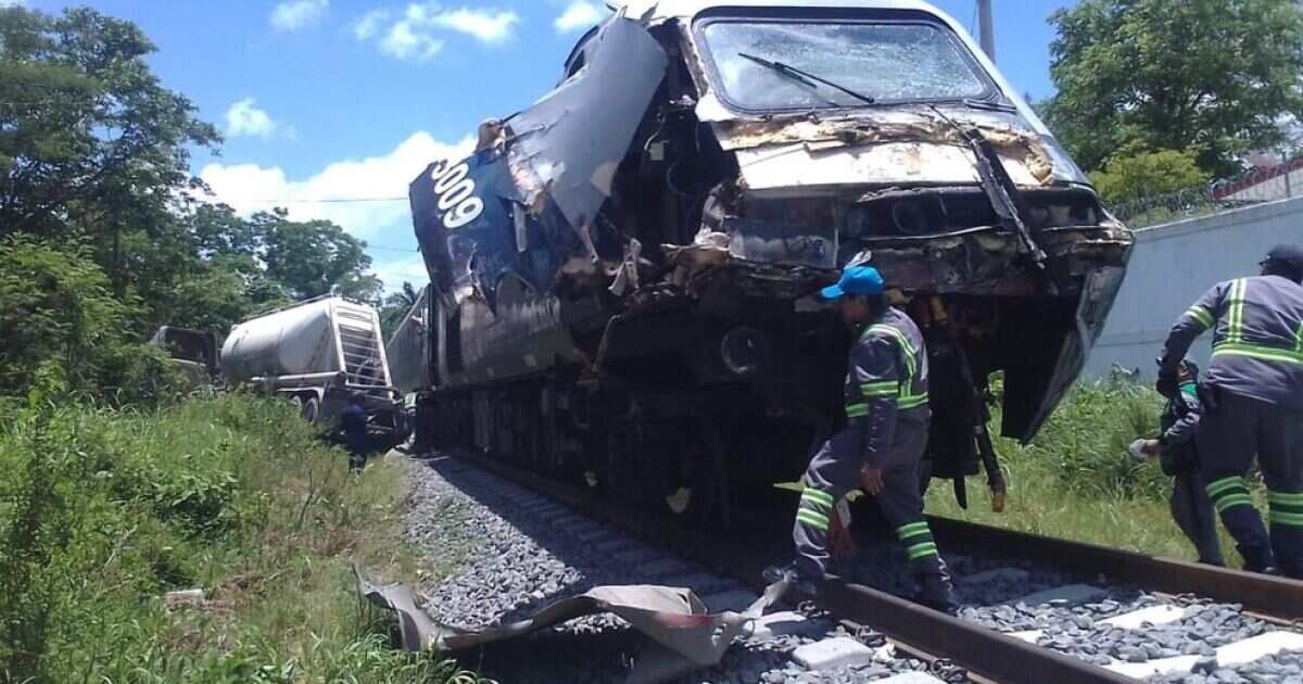 El Tren Interoceánico choca contra un tráiler en Chiapas; ilesos los 148 pasajeros