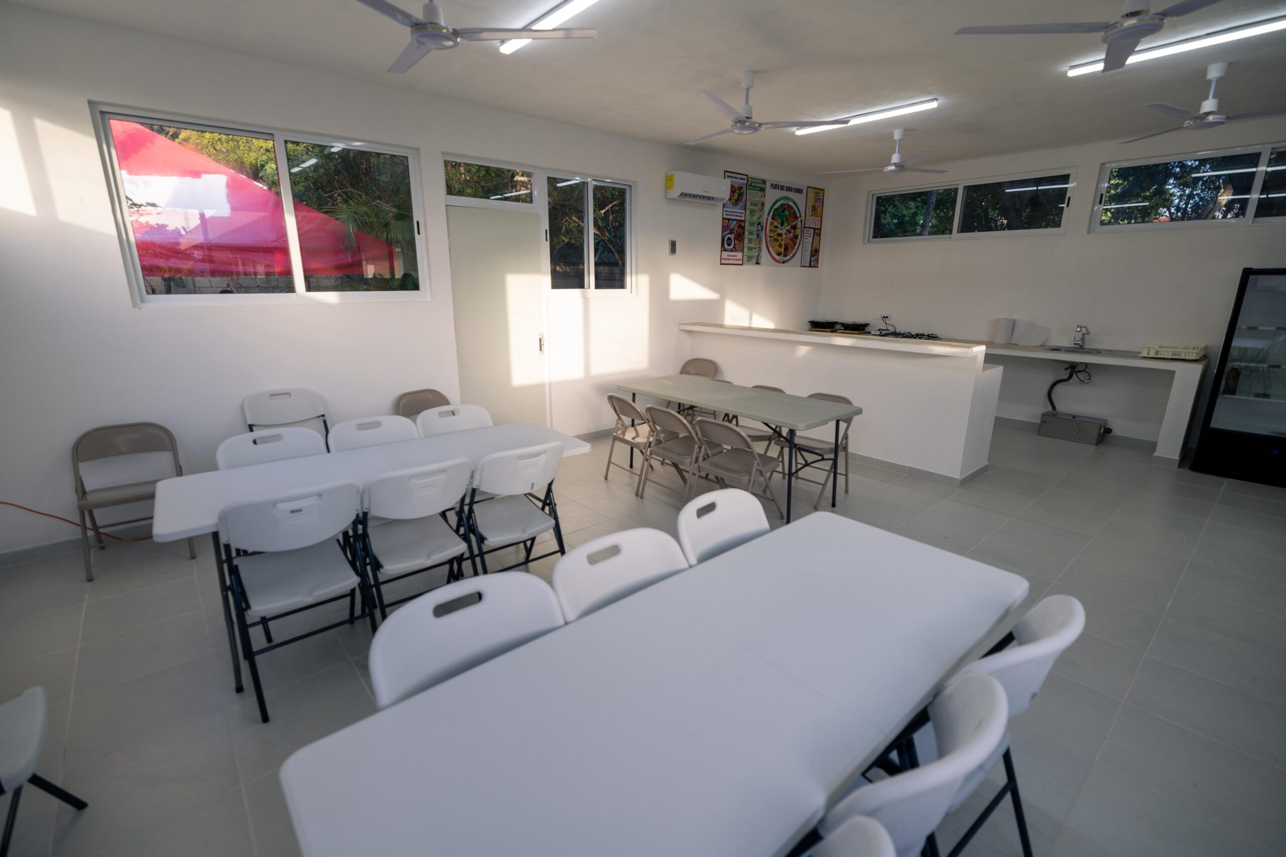 Fortalecen infraestructura educativa con espacios dignos para estudiantes