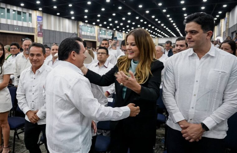 Cecilia Patrón reitera disposición a seguir el trabajo coordinada en beneficio de familias meridanas