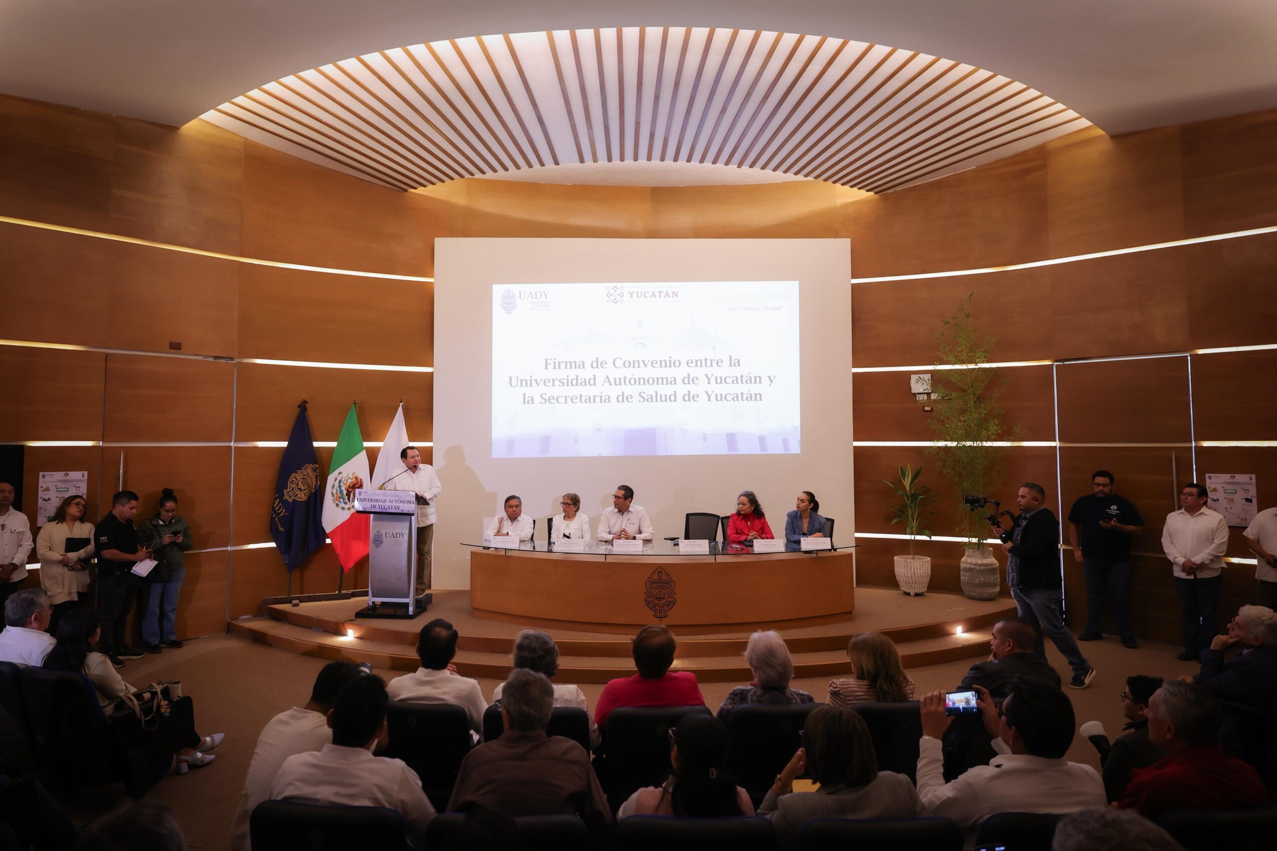 Acuerdan alianza científica para atender enfermedades transmisibles en Yucatán