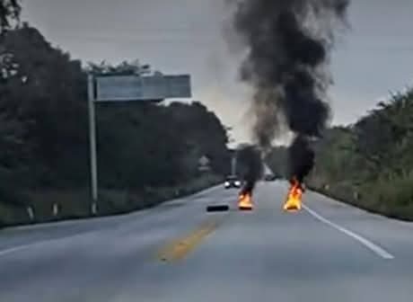 Narcobloqueos en Quintana Roo tras la detención de Shadani, esposa de «El Gemelo»