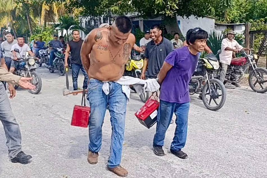 Les querían aplicar la de Tekit: casi linchan a tres ladrones en Justicia Social