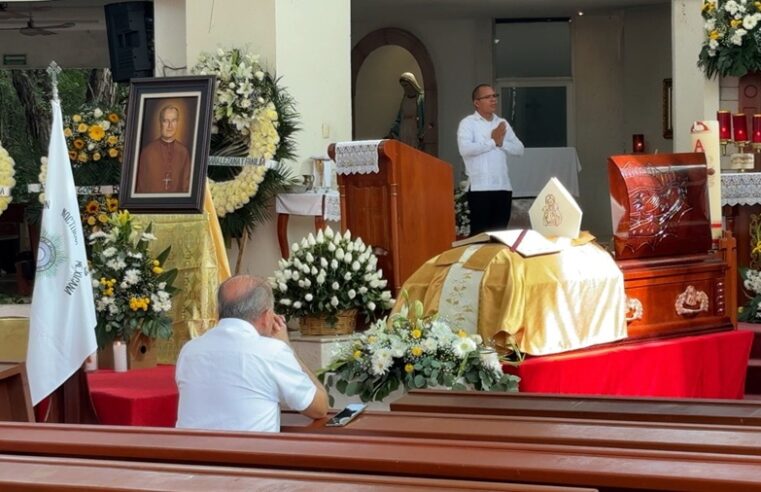 La extorsión no perdona ni el sepelio del obispo emérito Pedro Pablo Elizondo