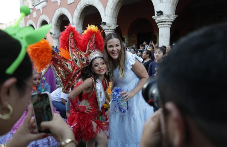 El paseo infantil del carnaval congrega a 15,000 meridanos y visitantes