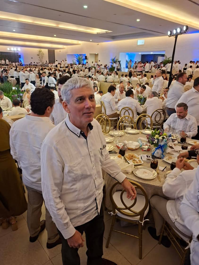 Ríos Covián hace vida social mientras el narco se infiltra en las escuelas de Yucatán