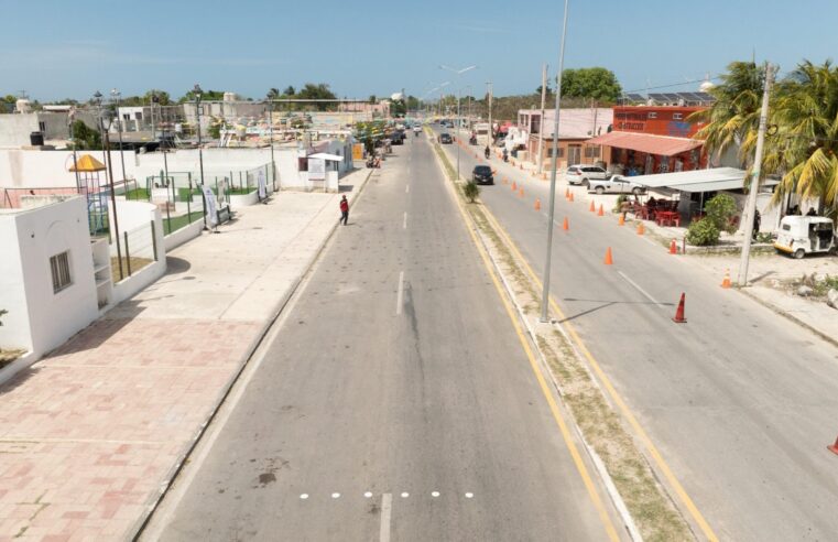 Entregan reconstrucción de calles en Progreso y Flamboyanes