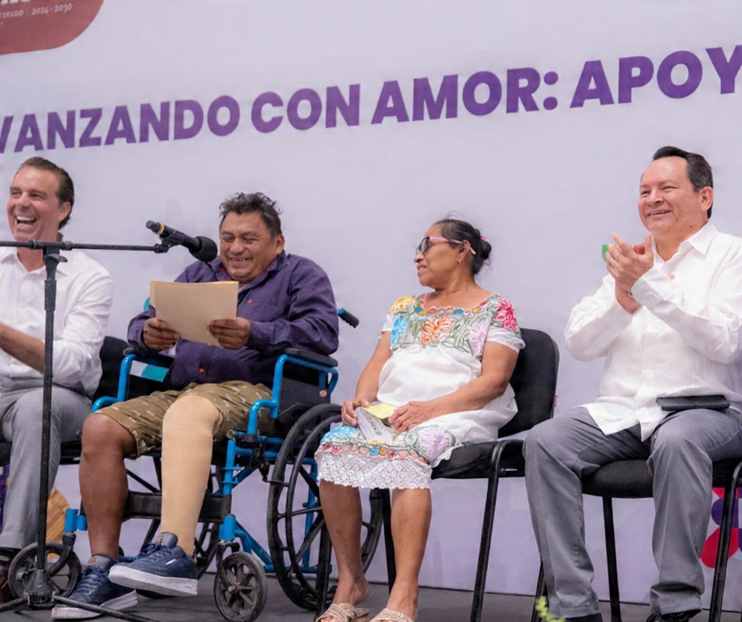 Entregan apoyos que transforman vidas en Yucatán