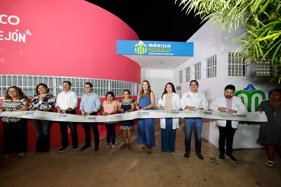 Entrega Cecilia Patron módulo de salud y ludoteca en la colonia Crescencio Rejón