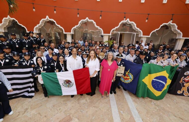 Nuestra policía es la mejor del país porque trabaja en comunidad: Cecilia Patrón