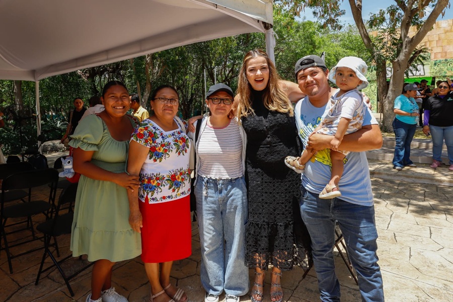 Cecilia Patrón supervisa la jornada de Diseña tu ciudad: Meridanos eligen entre 129 proyectos