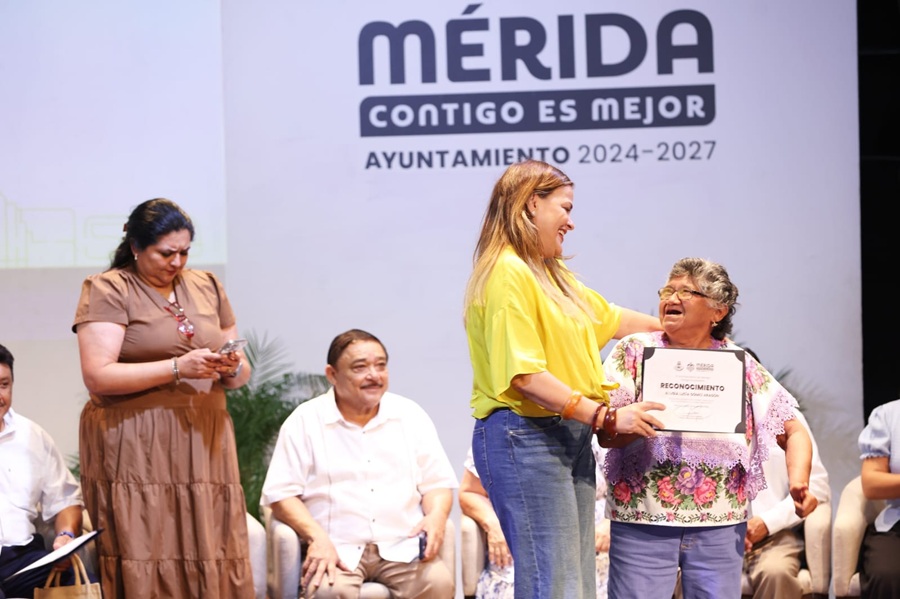 Un legado que permanece: Cecilia Patrón honra a quienes dedicaron su vida al servicio de Mérida