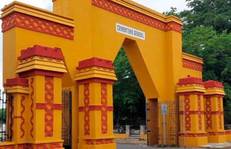 Lo encuentran muerto sentado sobre una tumba en el Cementerio General