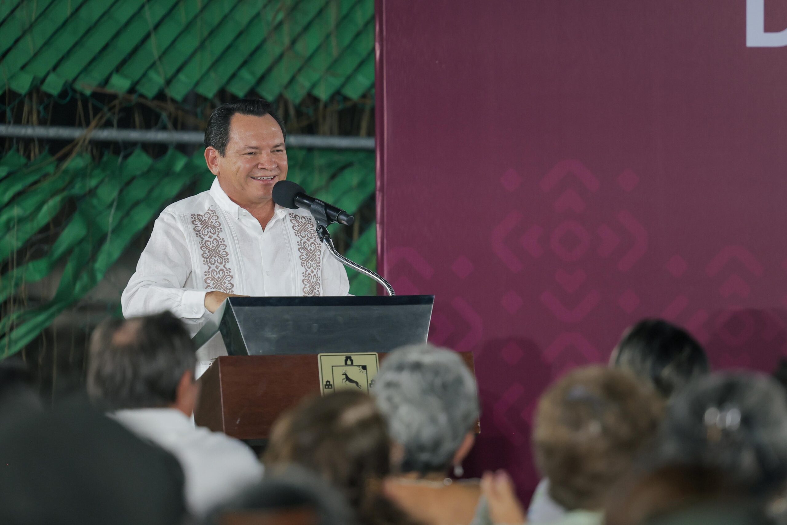 Gobierno de Yucatán atiende planteamientos de familias de Kanasín