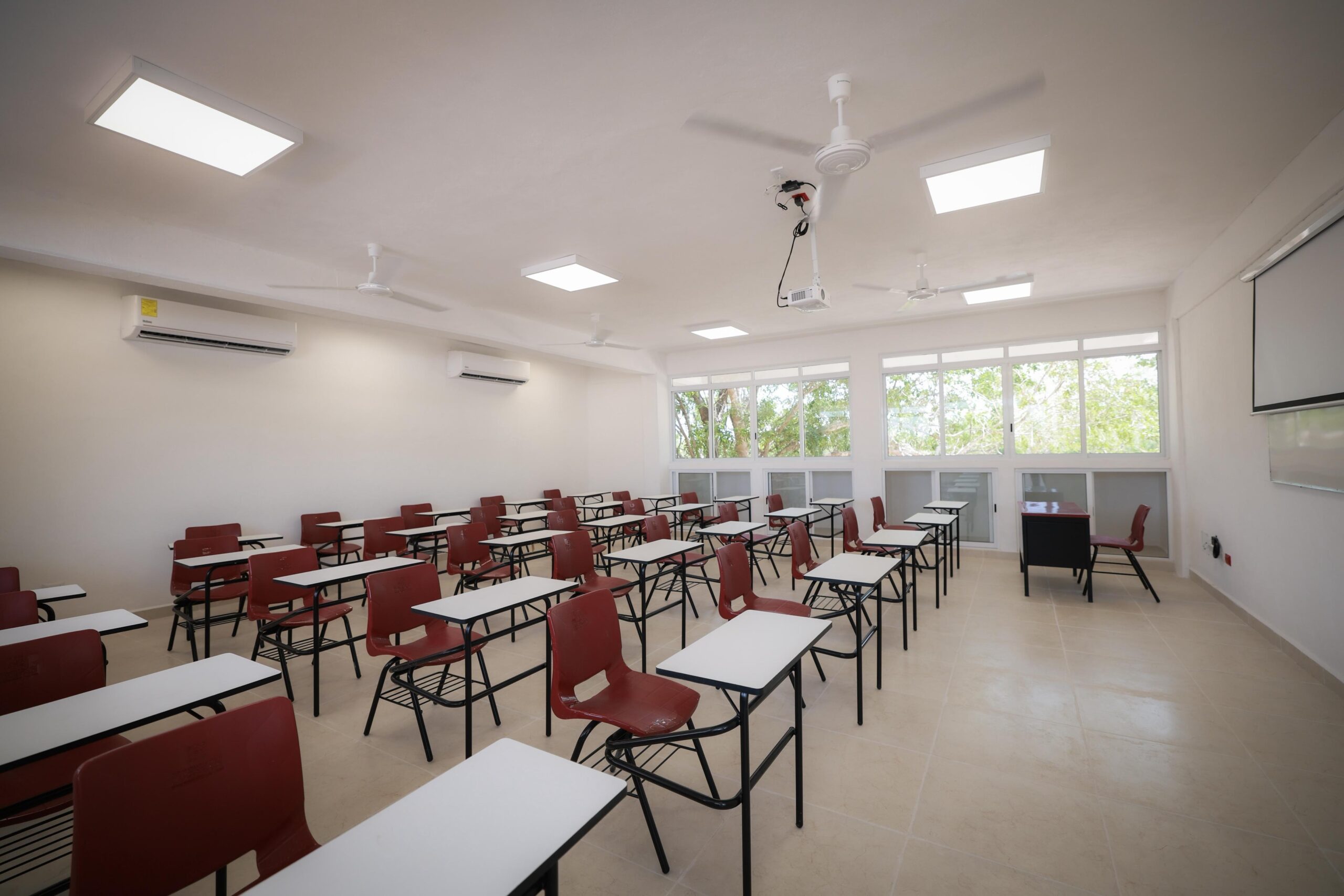 Gobierno de Yucatán invierte 11 mdp en infraestructura universitaria