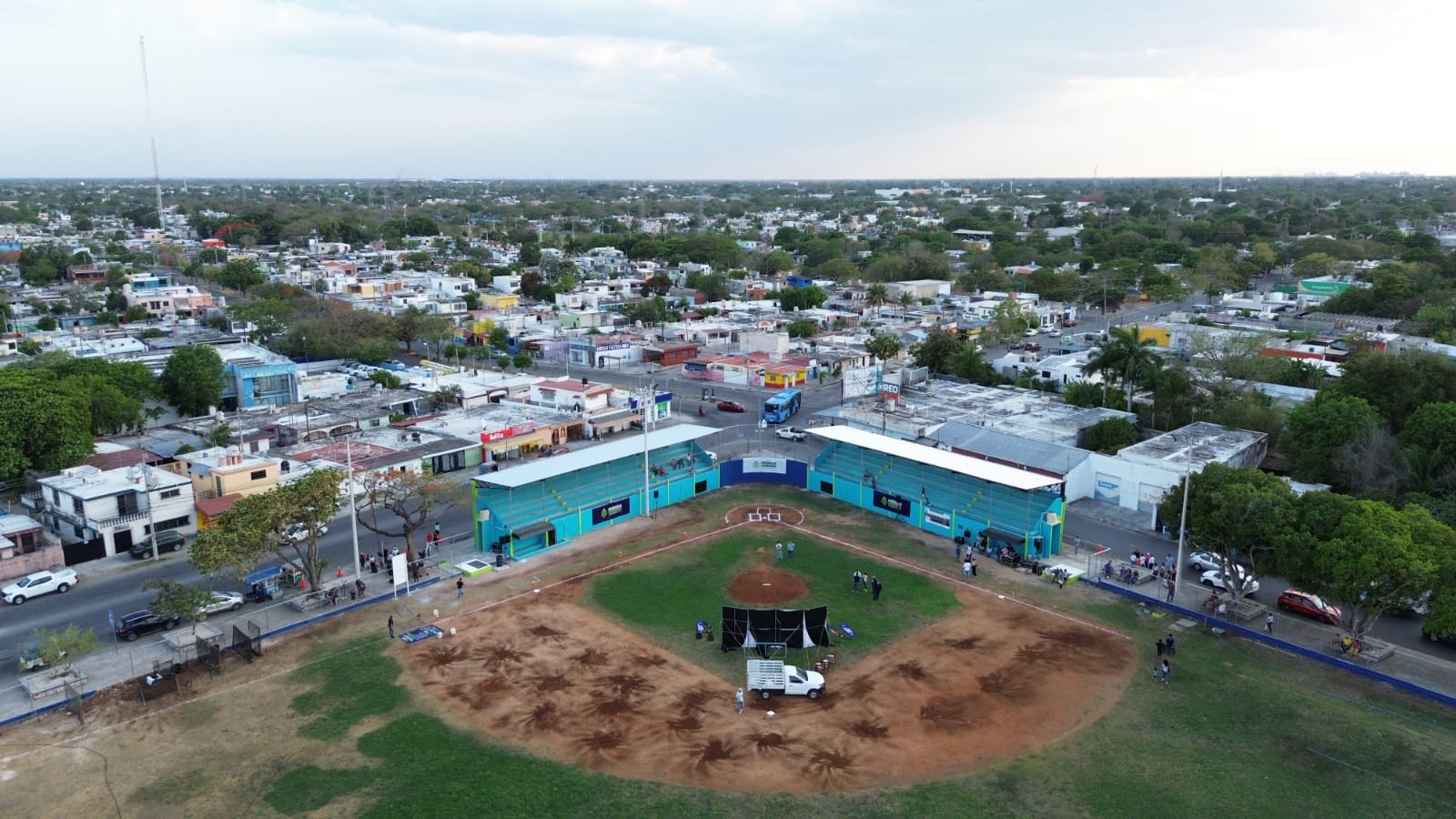 Renovada Unidad Deportiva en Pacabtún unirá a la comunidad en el deporte: Cecilia Patrón