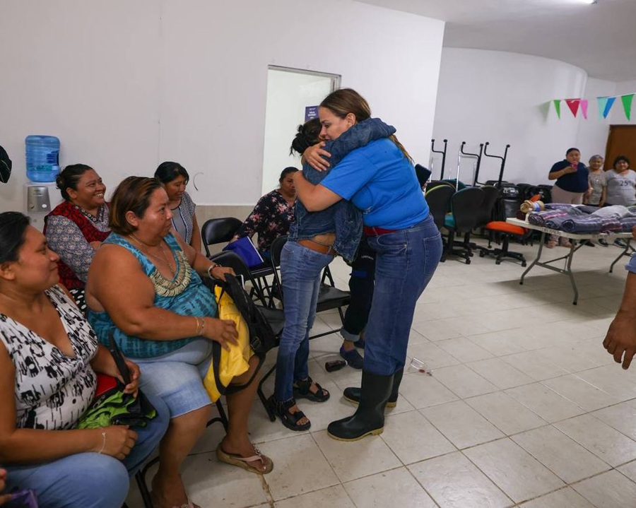 Cecilia Patrón habilita un refugio temporal en la Emiliano Zapata Sur II ante las intensas lluvias