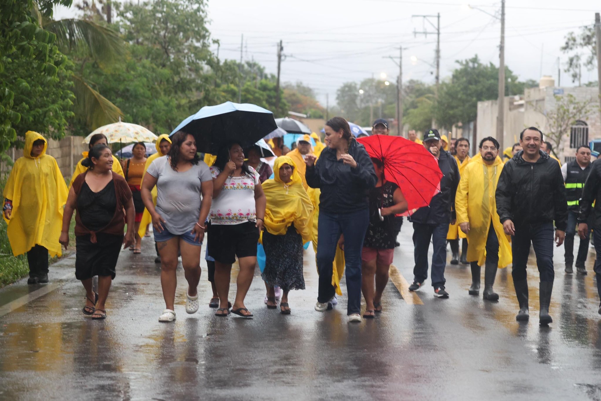 Refugios temporales permanecerán abiertos y se habilitarán más si las lluvias continúan: Cecilia Patrón