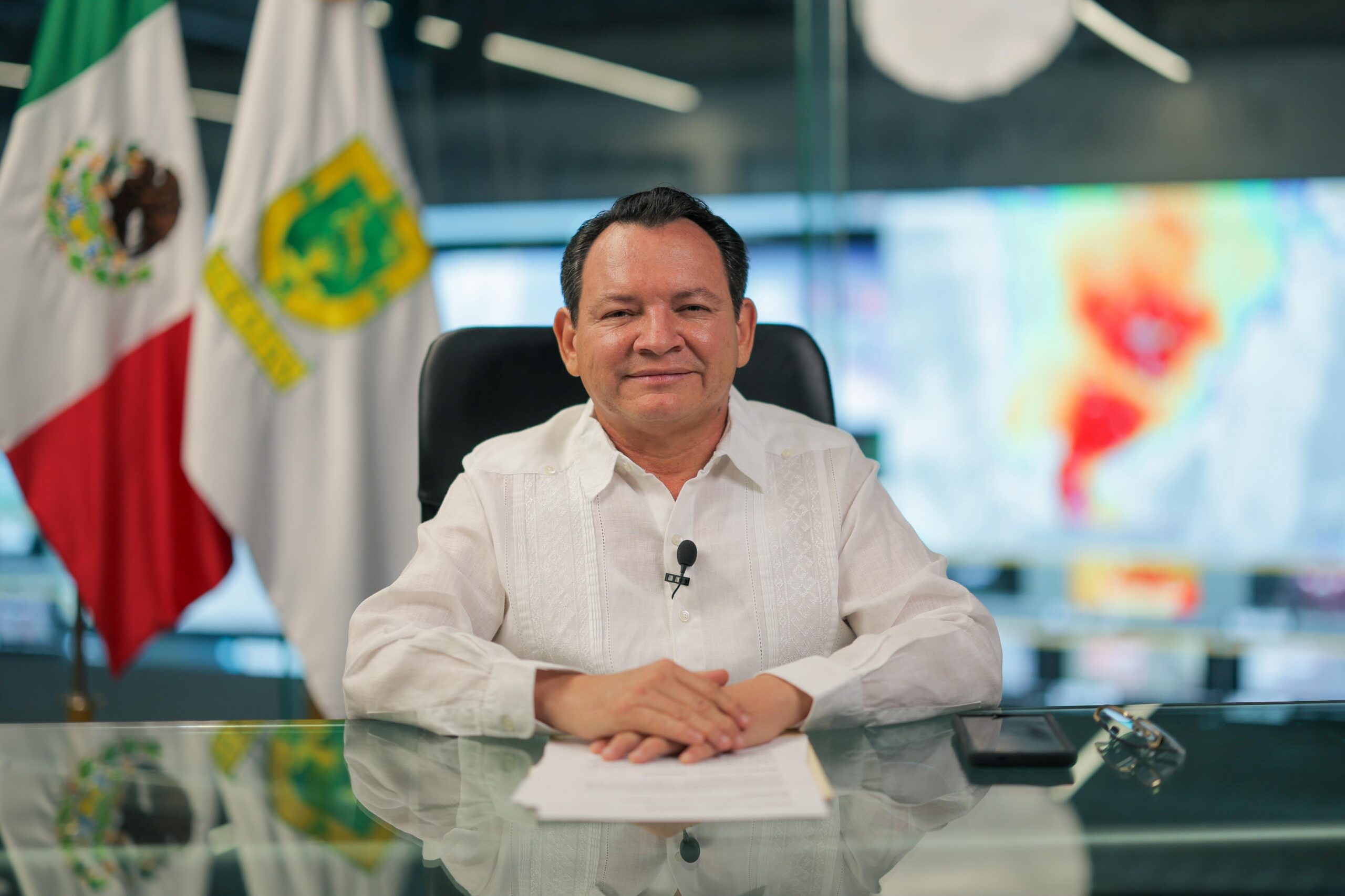Gobierno de Yucatán suspende actividades económicas este martes por lluvias intensas