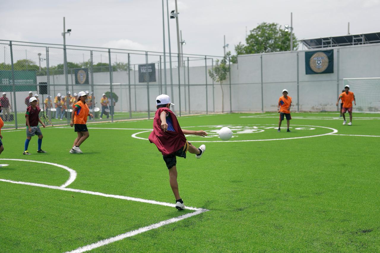 Entregan en Yucatán canchas del Mundial Social 2026