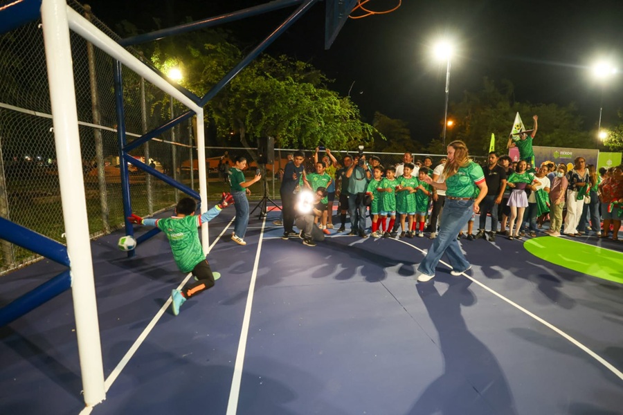 Suma Cecilia Patrón canchas mundialistas entregadas a la comunidad como parte de Mérida Enchula
