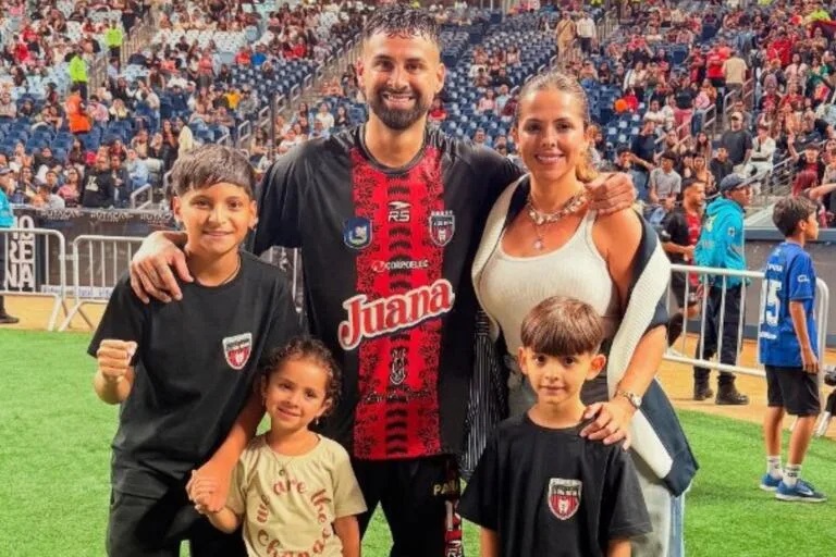 Futbolista Lucas Trejo busca a su familia desaparecida tras los sismos en Venezuela
