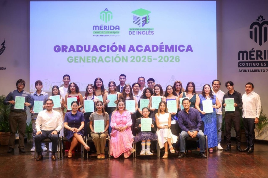 Cada graduado de la Academia de Inglés tiene más oportunidades de crecer: Cecilia Patrón