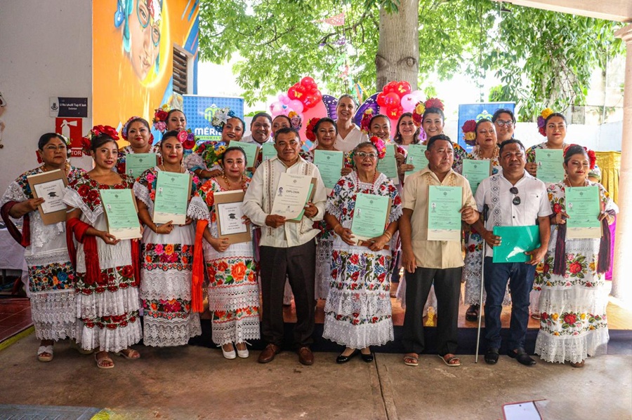 Mérida tiene 20 nuevos intérpretes de lengua maya