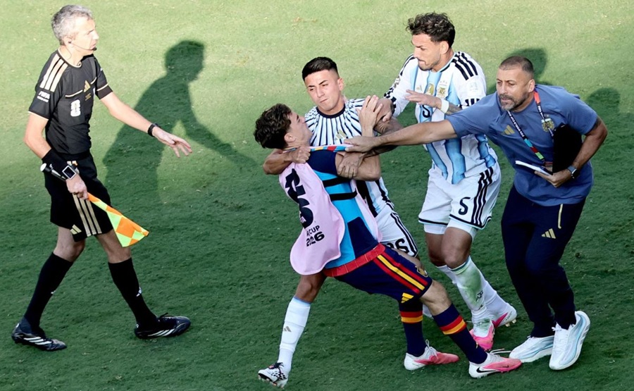 FIFA investigará agresiones de Argentina contra España en la final del Mundial 2026