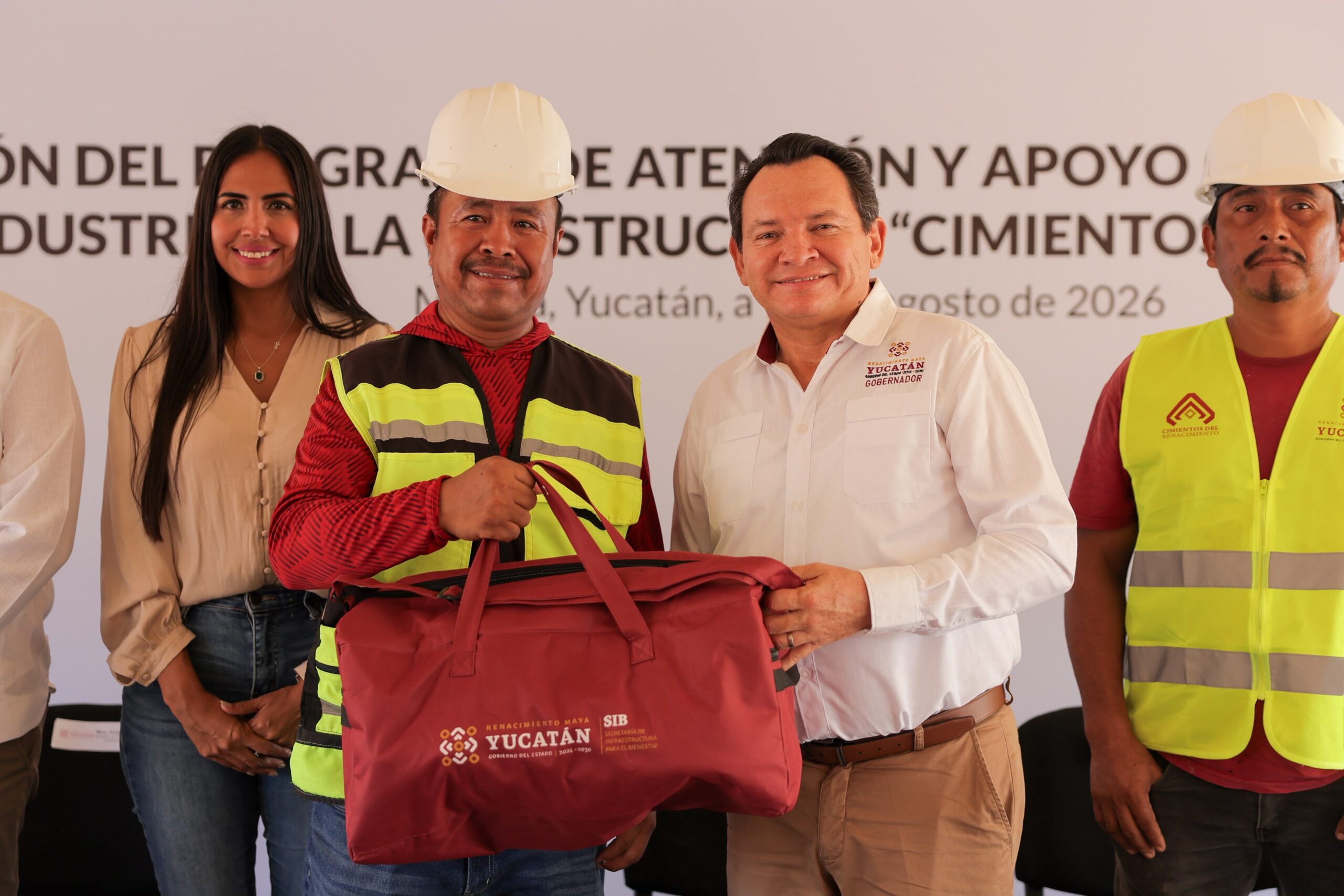 Reivindica Díaz Mena a trabajadoras y trabajadores de la construcción