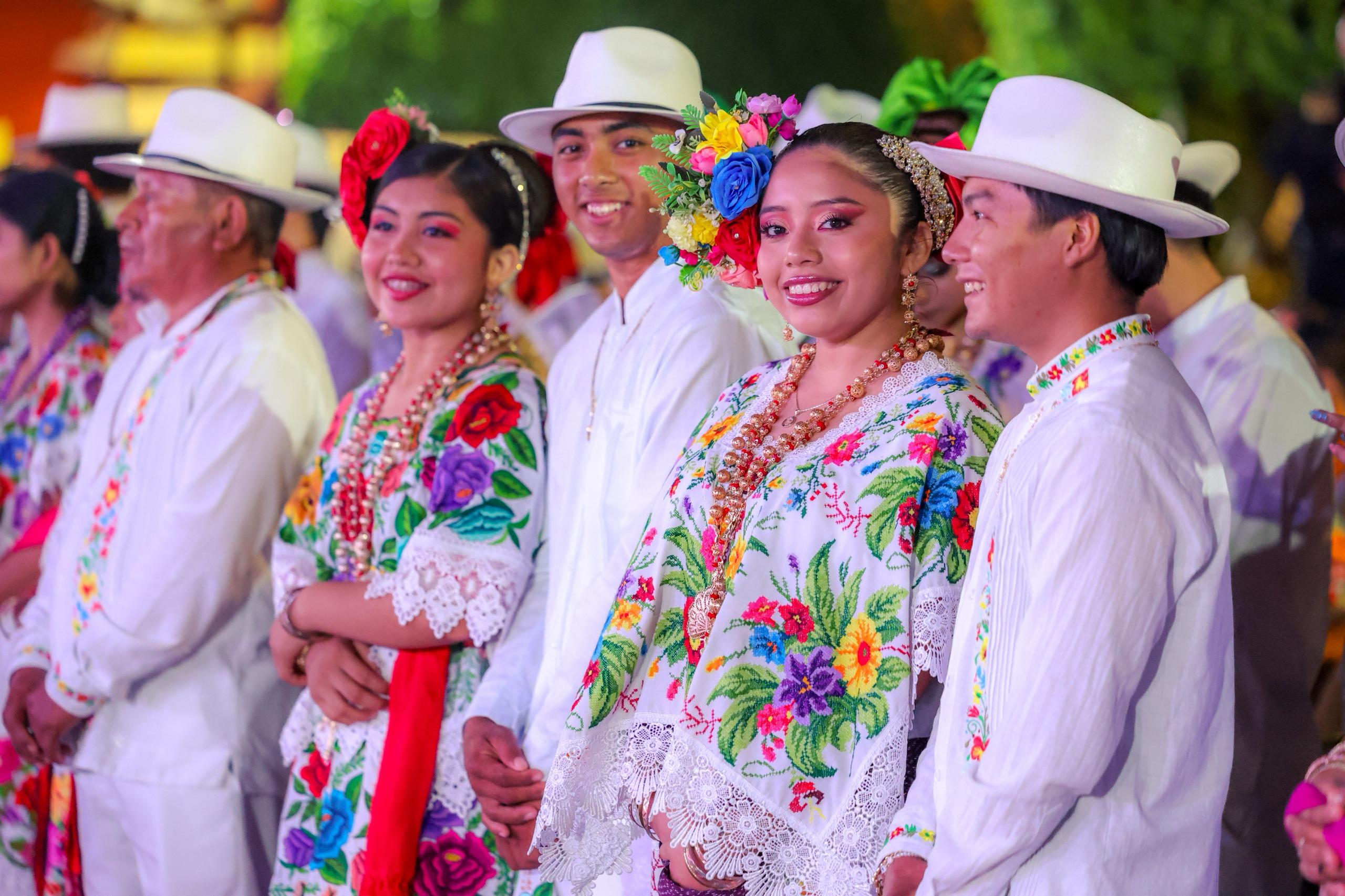 Juventudes celebran cultura y desarrollo con el Renacimiento Maya