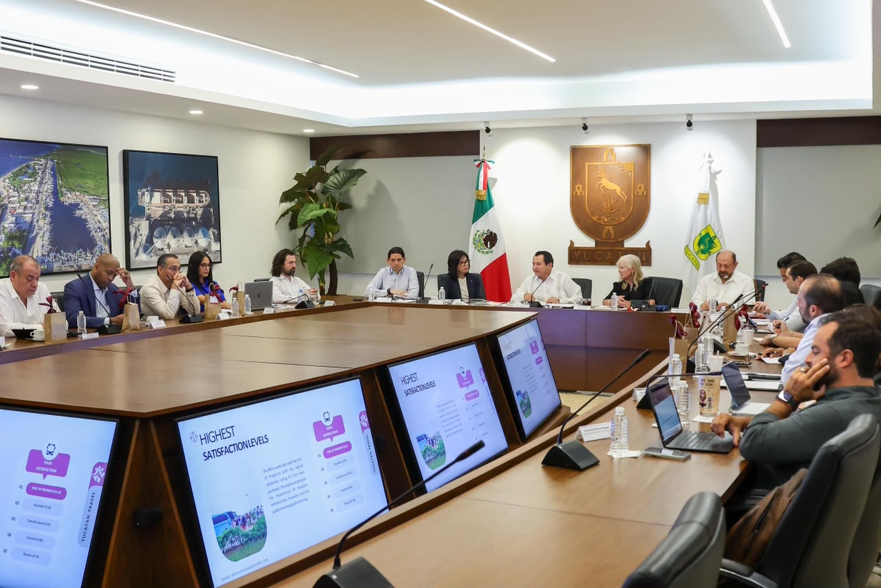 Gobierno de Yucatán fortalece alianza con navieras para impulsar Progreso,