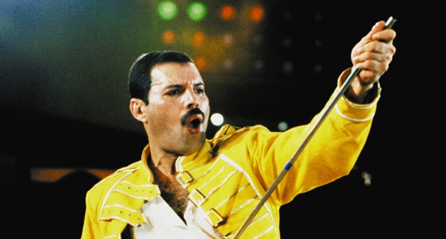 A subasta el piano y micrófono de Freddie Mercury