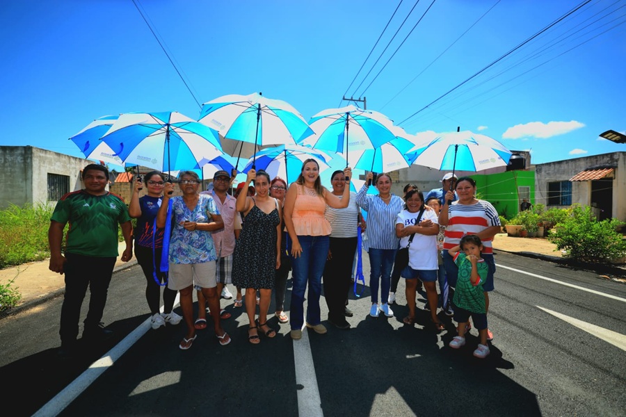 Cecilia Patrón supervisa obras de repavimentación en el Centro y el Fraccionamiento Santa Cruz  