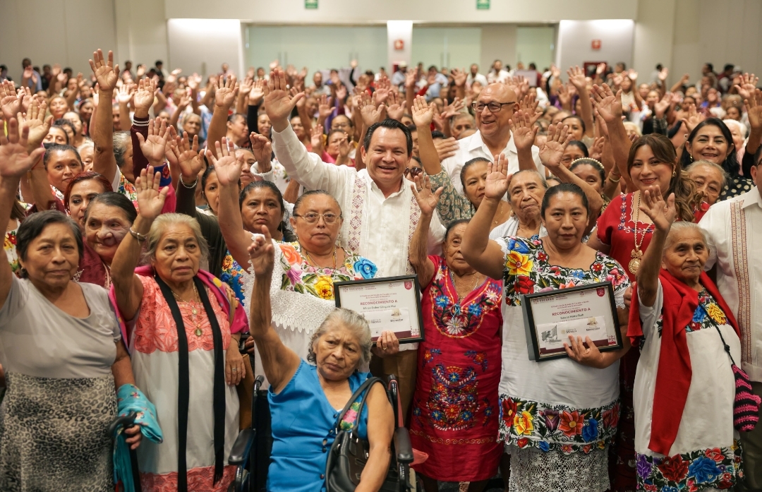 Gobierno de Yucatán reconoce a 313 parteras tradicionales de 58 municipios… recibirán 3 mil pesos cada bimestre